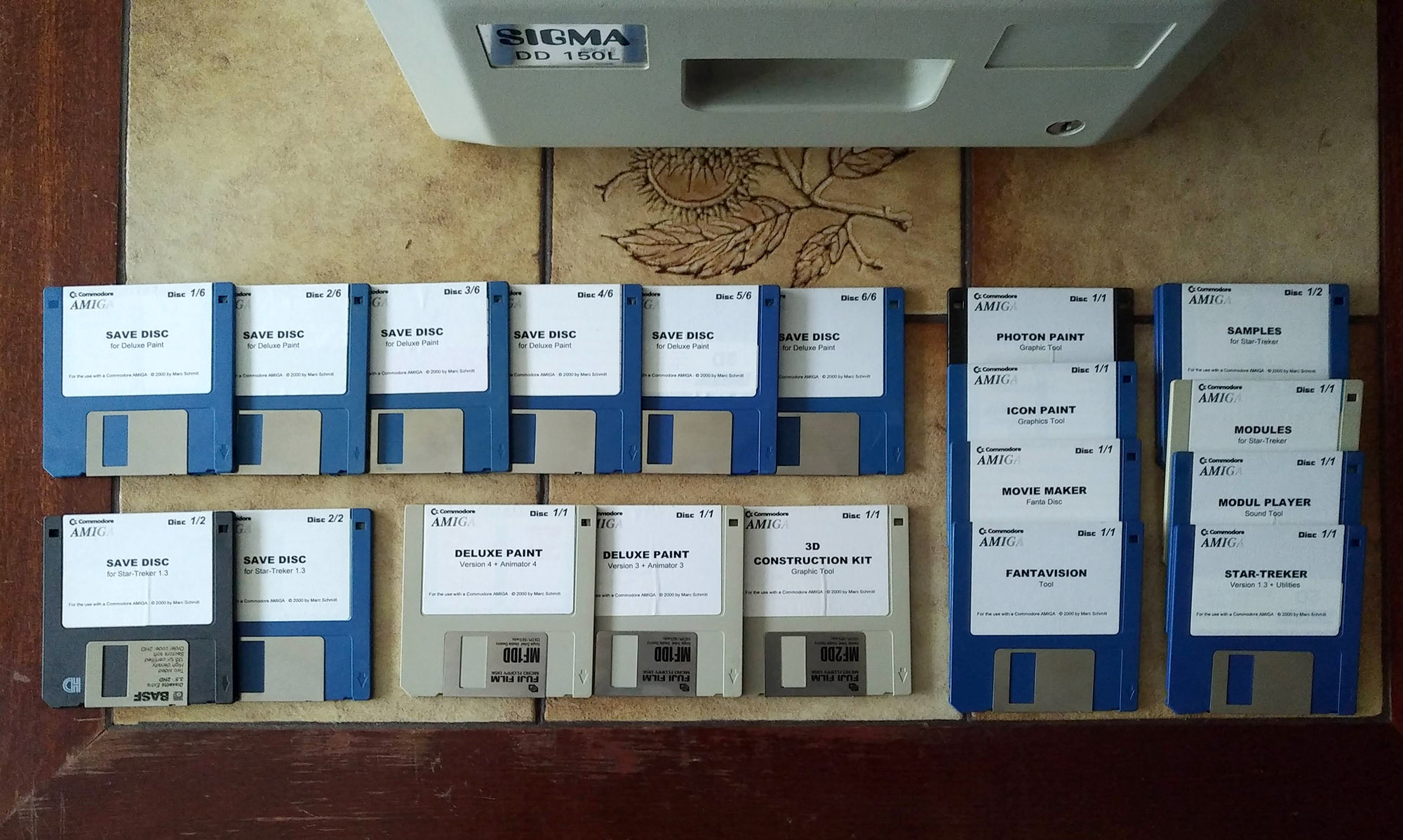 Amiga_Disks_02.jpg
